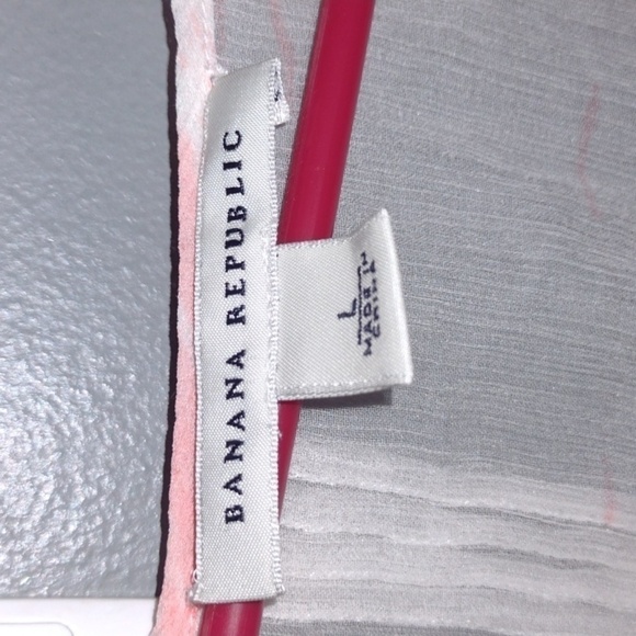 BANANA Republic silk top boat neck size large - Picture 3 of 10